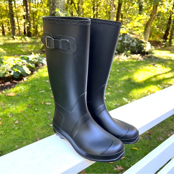 Black Kamik Rain Boots - Size 7 - Picture 2 of 11